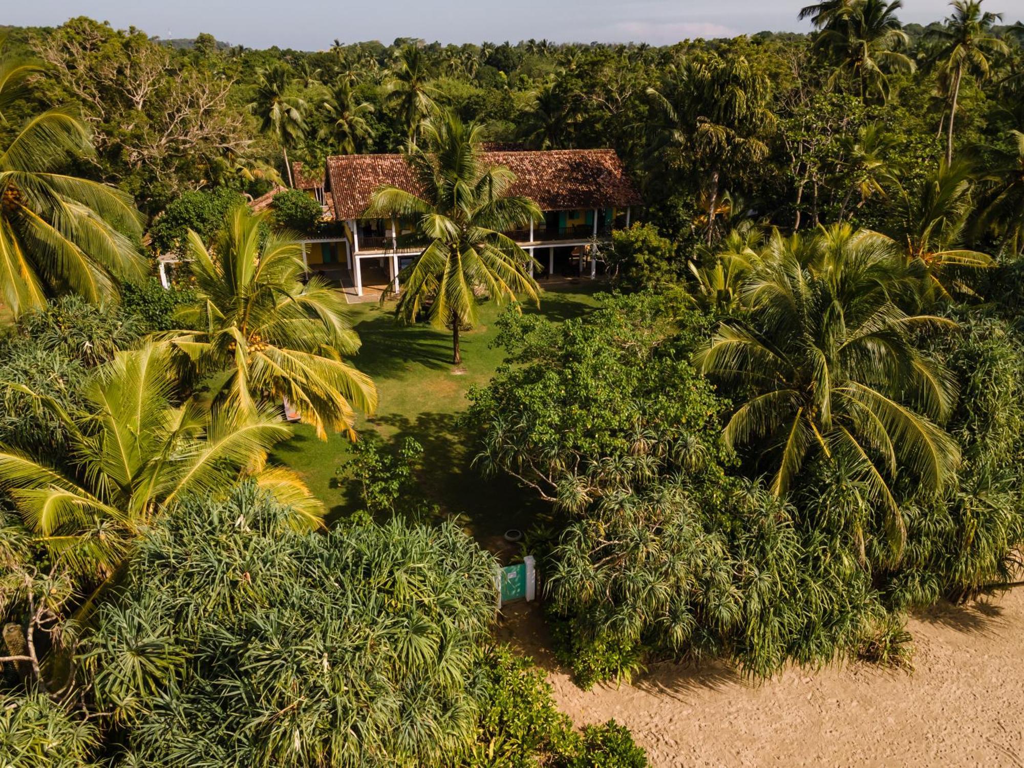 The Last House Тангалла Экстерьер фото